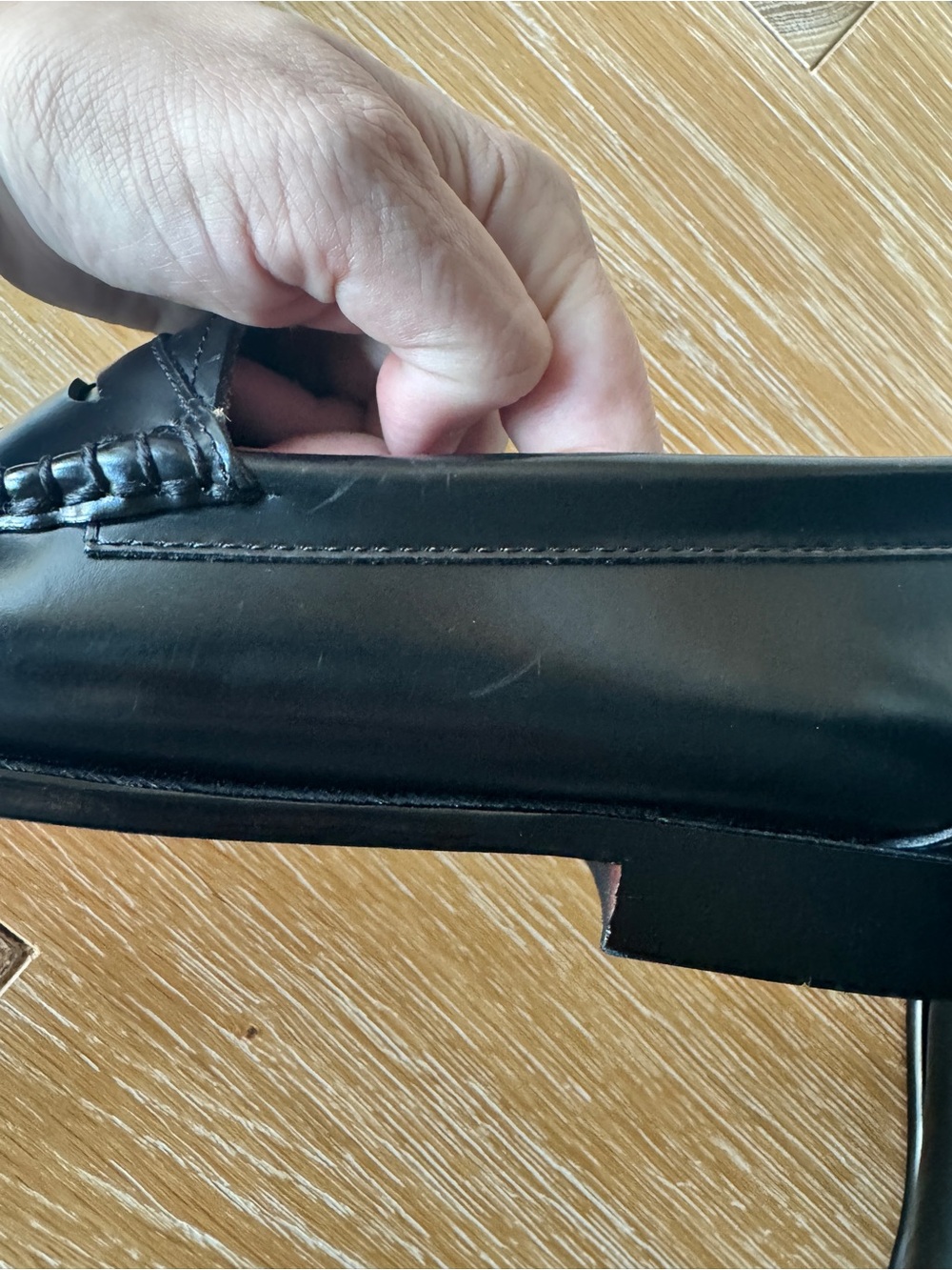 G. H. BASS Women's Whitney Weejuns Penny Loafer Black Size 8.5 - Picture 16 of 16